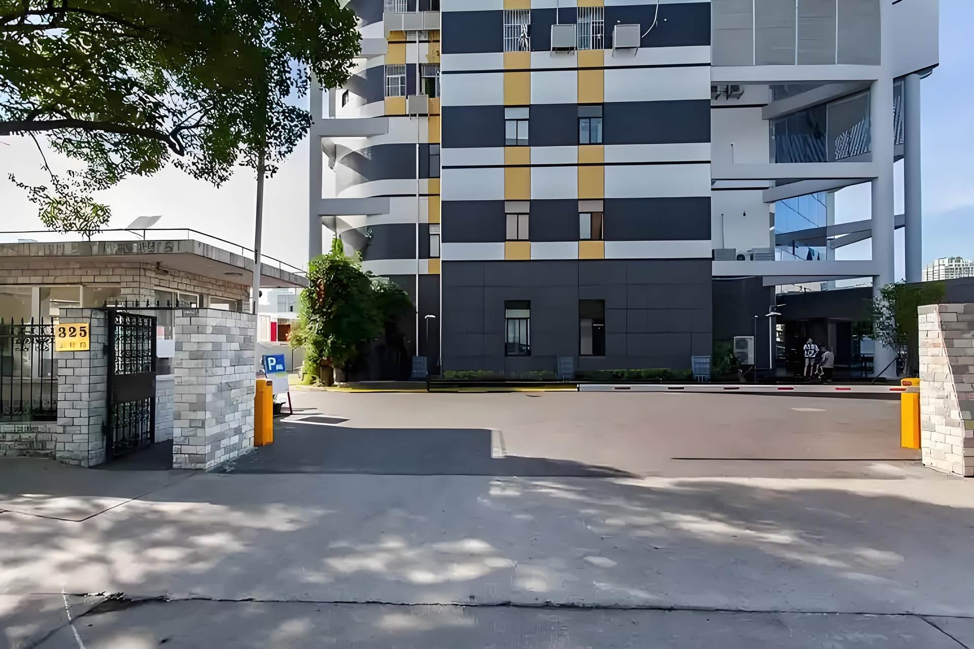 入口